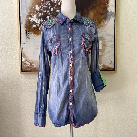 Roar ~ destined to Roar western cowgirl equestrian button down size L EC ~ - Picture 1 of 14